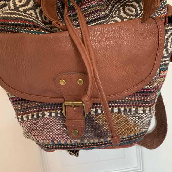 Backpack - Picture 4 of 6